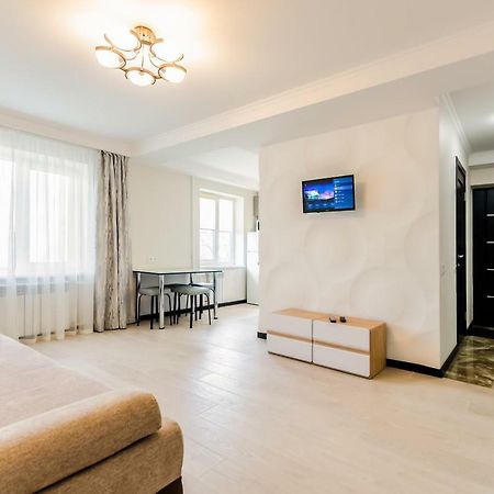 ARTAL Apartment on Obolonsky avenue 16a Kiev Extérieur photo