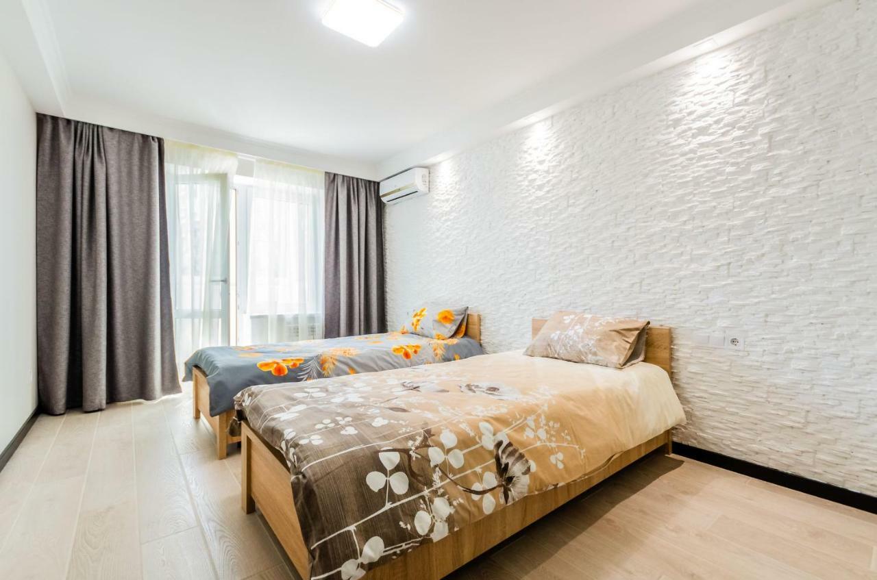 ARTAL Apartment on Obolonsky avenue 16a Kiev Extérieur photo