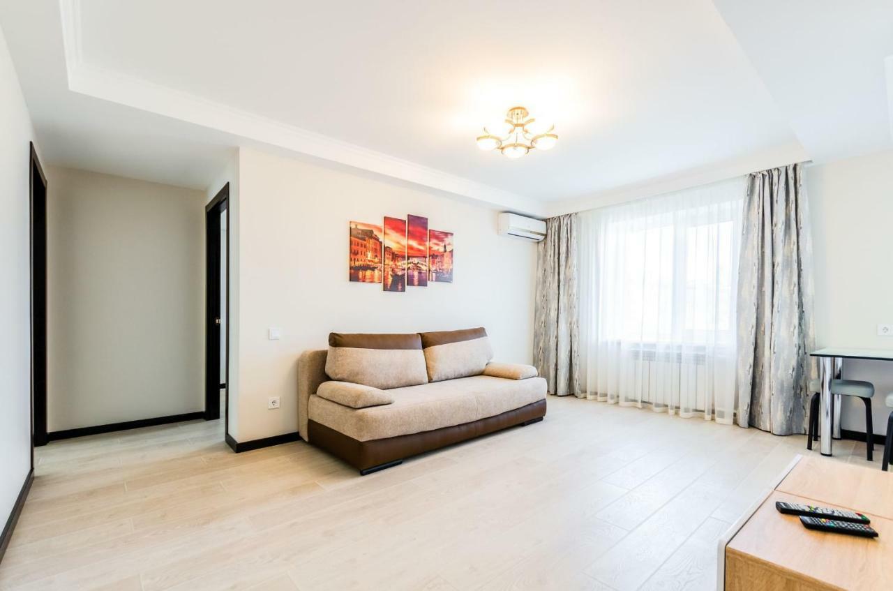 ARTAL Apartment on Obolonsky avenue 16a Kiev Extérieur photo