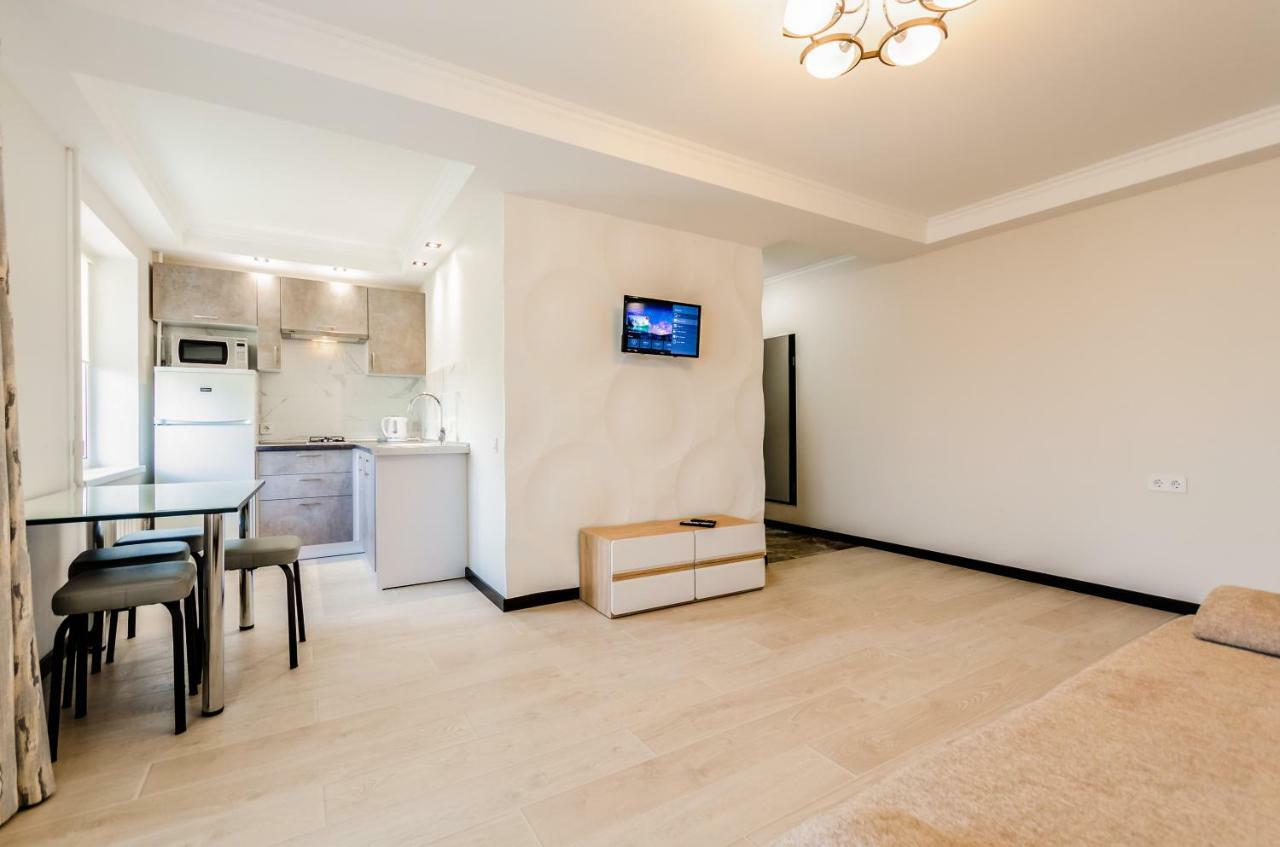 ARTAL Apartment on Obolonsky avenue 16a Kiev Extérieur photo
